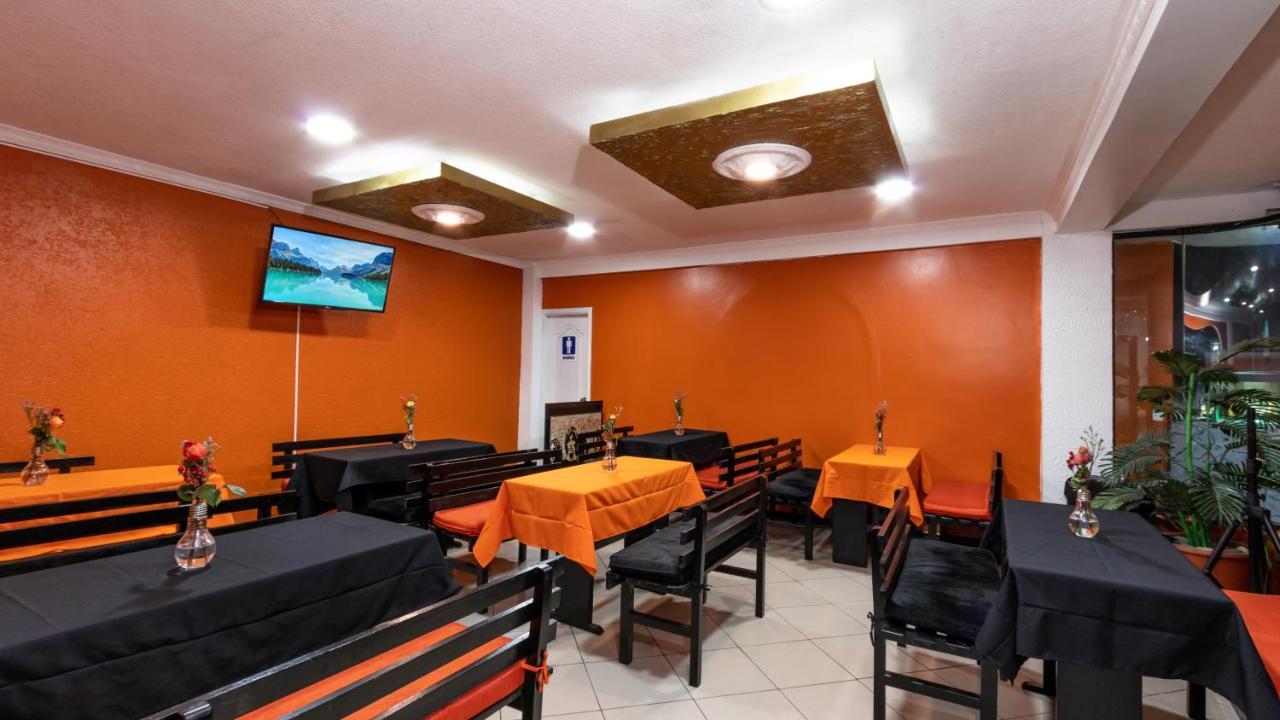 Hotel Miraflores Ibarra Buitenkant foto