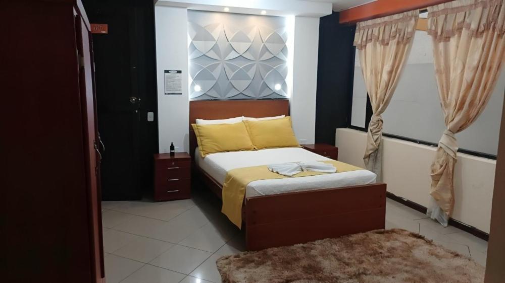 Hotel Miraflores Ibarra Buitenkant foto