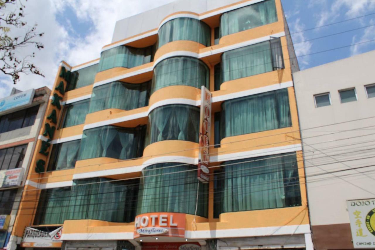 Hotel Miraflores Ibarra Buitenkant foto